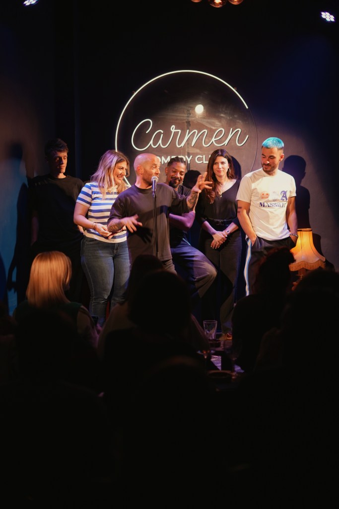 Les artistes sur scène